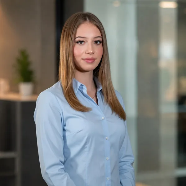 Leeanne Andric - Werkstudentin Steuern